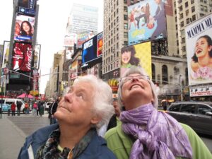 frankie-and-kath-in-times-square-oct-2011